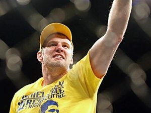 UFC: Daniel Kelly keeps cool and trumps the punters