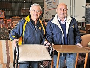 Western Emergency Relief Network crew lends a hand