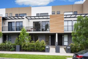 Tri-level in inner-city