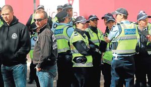 Blockade over, union cops compo and bomb threats