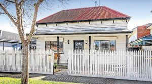 Cottage with chic makeover