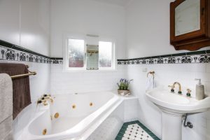 Beauty of both worlds