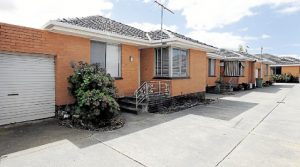 Flashback to 1970s flair