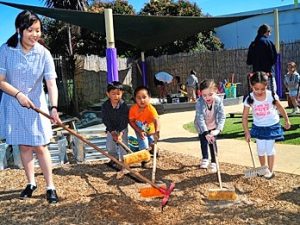 Altona Gate Kindergarten gets help from Bayside College students