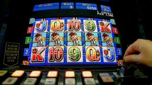 Poorer pokies players ‘hit by double whammy’
