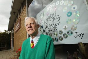 A glance can bring return to faith