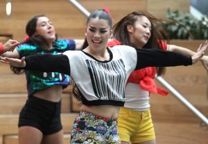 Dining and entertainment at Highpoint