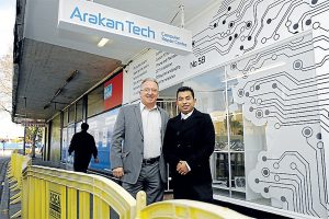 Cash returns ‘razzle’ to Footscray windows’ dazzle