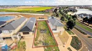 Plans for 35-square home