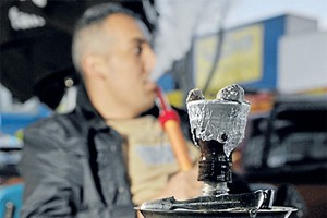 Cafes breathe easy as ‘unsafe’ water pipes remain off hookah