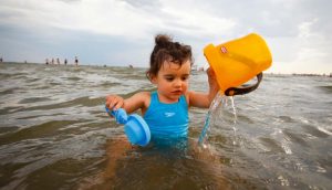 Tia beats the heat at Altona beach