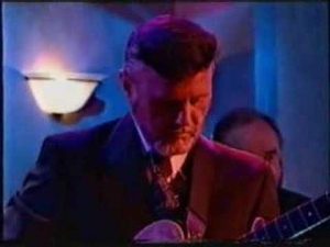 Brooklyn guitarist inducted to music hall of fame