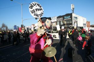Yarraville residents block roads in truck protest