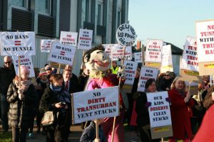 Crowd demands end to rat-running in Yarraville