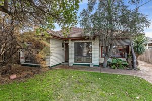 The castle: 30 Marigold Avenue, Altona North, 3025