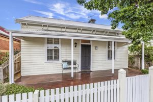 Centre of attention: 20 Albert Street, Williamstown, 3016