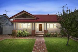 The ultimate bungalow: 61 Oxford Street, Newport, 3015