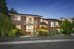 Live on the bay: 6 Thomas Street, Williamstown, 3016