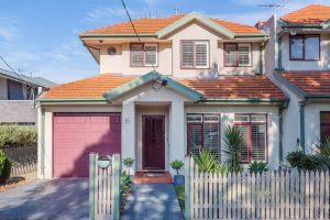 Easy living by the bay: 15 Anzac Crescent Williamstown, 3016