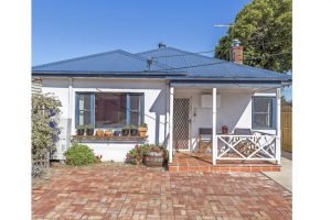 Community central: 5 Severn Street, Newport, 3015