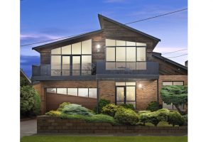 Ahoy seaside lovers: 31 Beach Street, Seaholme, 3018