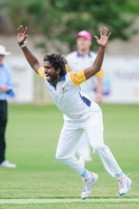 Darley signs bowling star