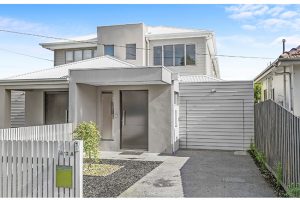 On the town in style: 83A Challis Street, Newport 3015