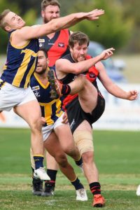 Sunbury Lions sign recruits