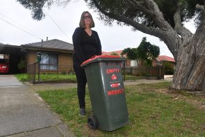 Council rejects weekly garbage collection