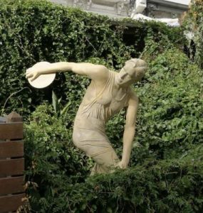 ‘Landmark’ statue missing