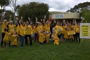 Wave of support for Laverton pool