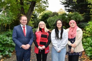 Celebrating selfless citizens