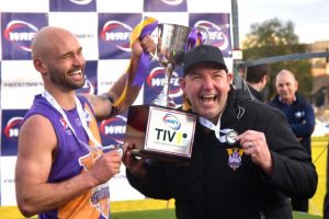 Vikings coach stepping down