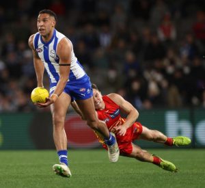 Bonar lands at Seagulls