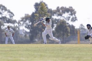 Roosters hold their nerve