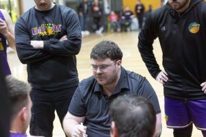 Turton departs Gators