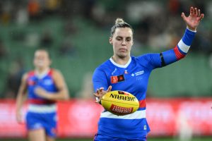 Berry re-signs for Western Bulldogs