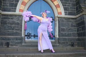 Bok brings burlesque to Bluestone