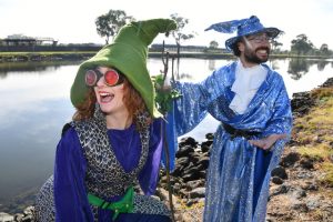 Winnie Wizard and Ditzy Dizzard to go west