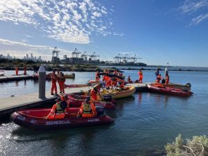 SES hold rescue training on Maribyrnong River