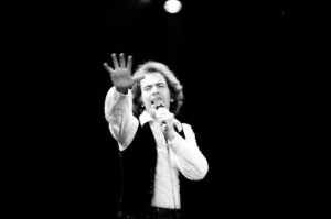 Neil Diamond tribute coming to Melbourne never felt so good