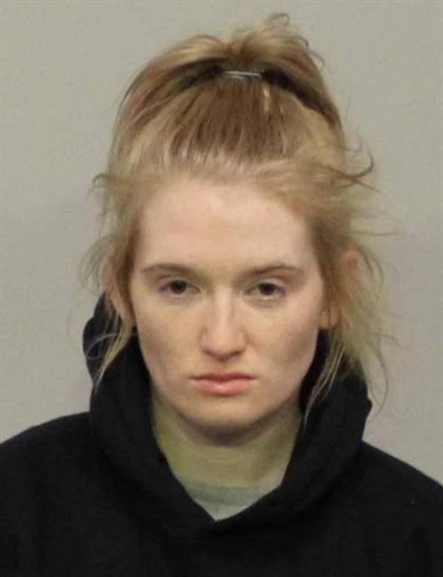 Shania Lee wanted on warrant