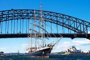 Tenacious tall ship to sail into Williamstown