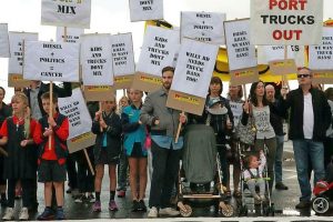 Truck protest shuts down Yarraville intersection