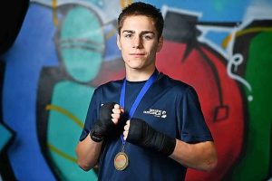 Golden glove Daniel Roberts takes title