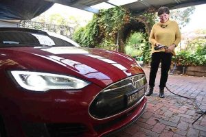 Electric car plug to council