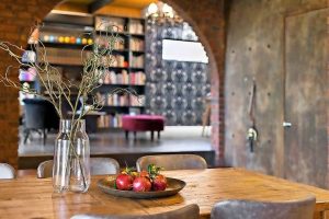 Themed entertainer: 27 Bell Avenue, Altona ,3018