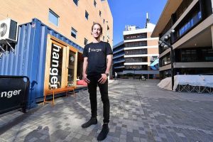 Workplace help for students on career verge