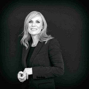 Guest writer in western return