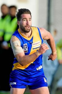 Last-gasp effort the winning quarter for Williamstown